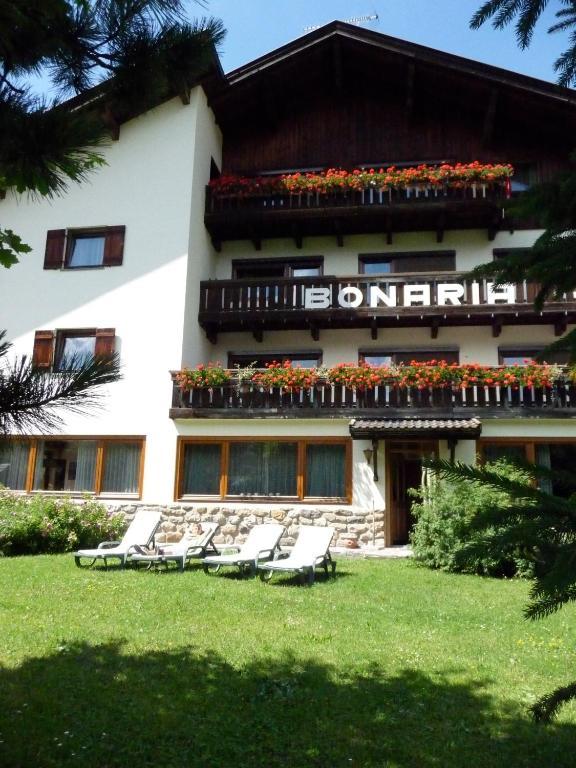 Garni Bonaria Aparthotel Corvara In Badia Kültér fotó