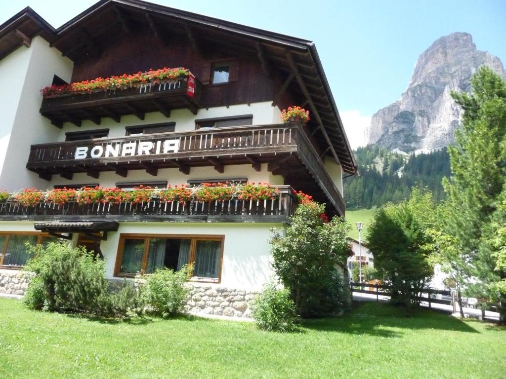 Garni Bonaria Aparthotel Corvara In Badia Kültér fotó