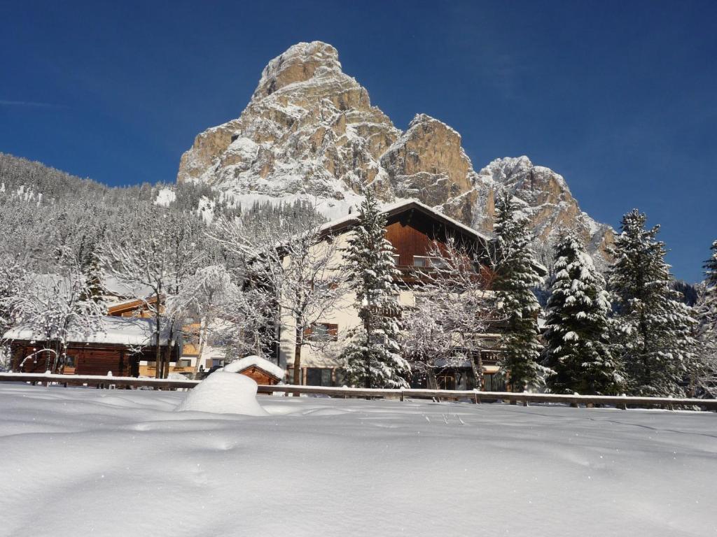 Garni Bonaria Aparthotel Corvara In Badia Kültér fotó