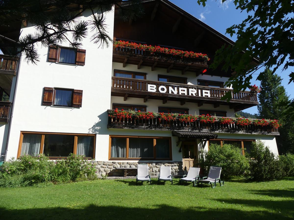 Garni Bonaria Aparthotel Corvara In Badia Kültér fotó